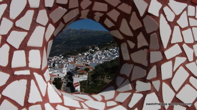 Village of Cómpeta through the Mirador
