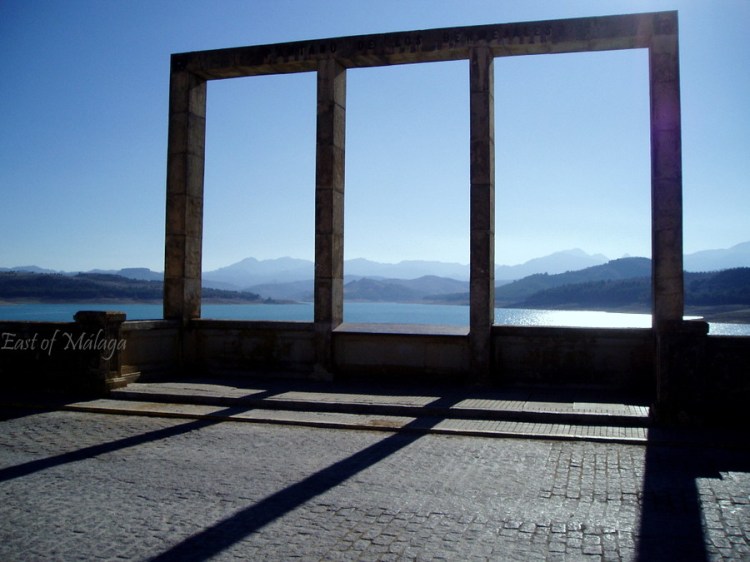 Overlooking Bermejales Lake, Andalucía