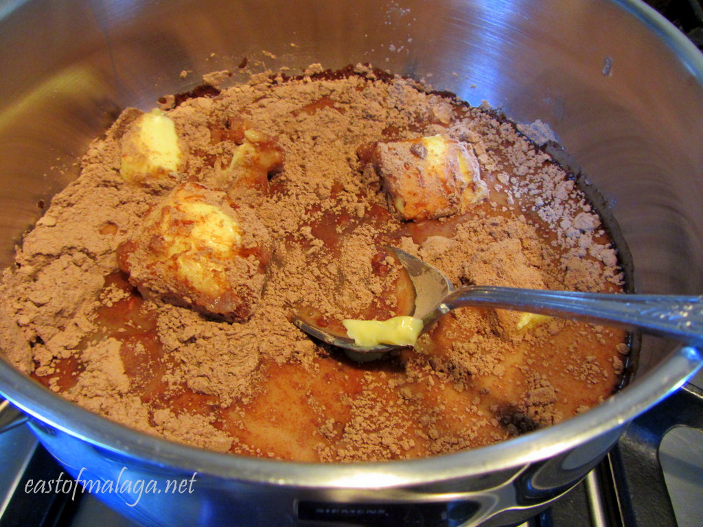 Making Easy No-Bake Chocolate, Peanut Butter and Oatmeal Cookies