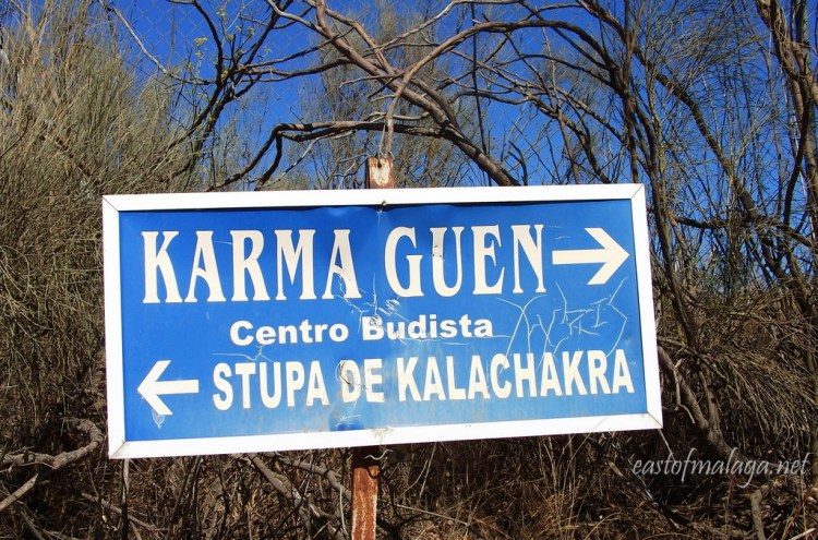 Signpost to the Kalachara Stupa in Velez-Malaga