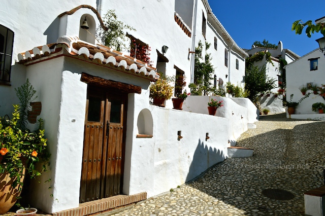 Main street in El Acebuchal