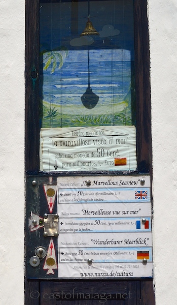 The Marvellous Seaview peep-show, Frigiliana