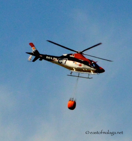 C7 fire helicopter over Competa