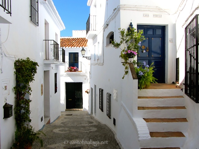 Coast, villages or countryside of the Axarquía: THE INLAND VILLAGES ...
